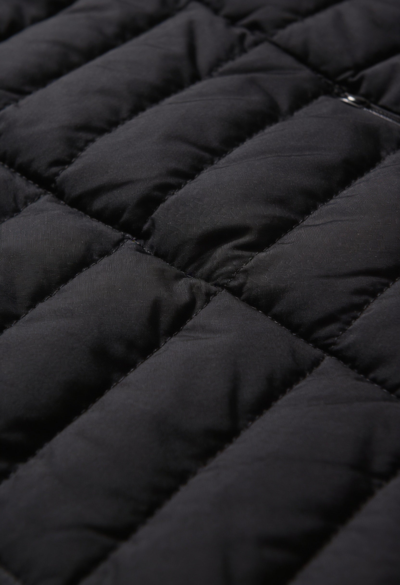 Refined Men’s Puffer Jacket