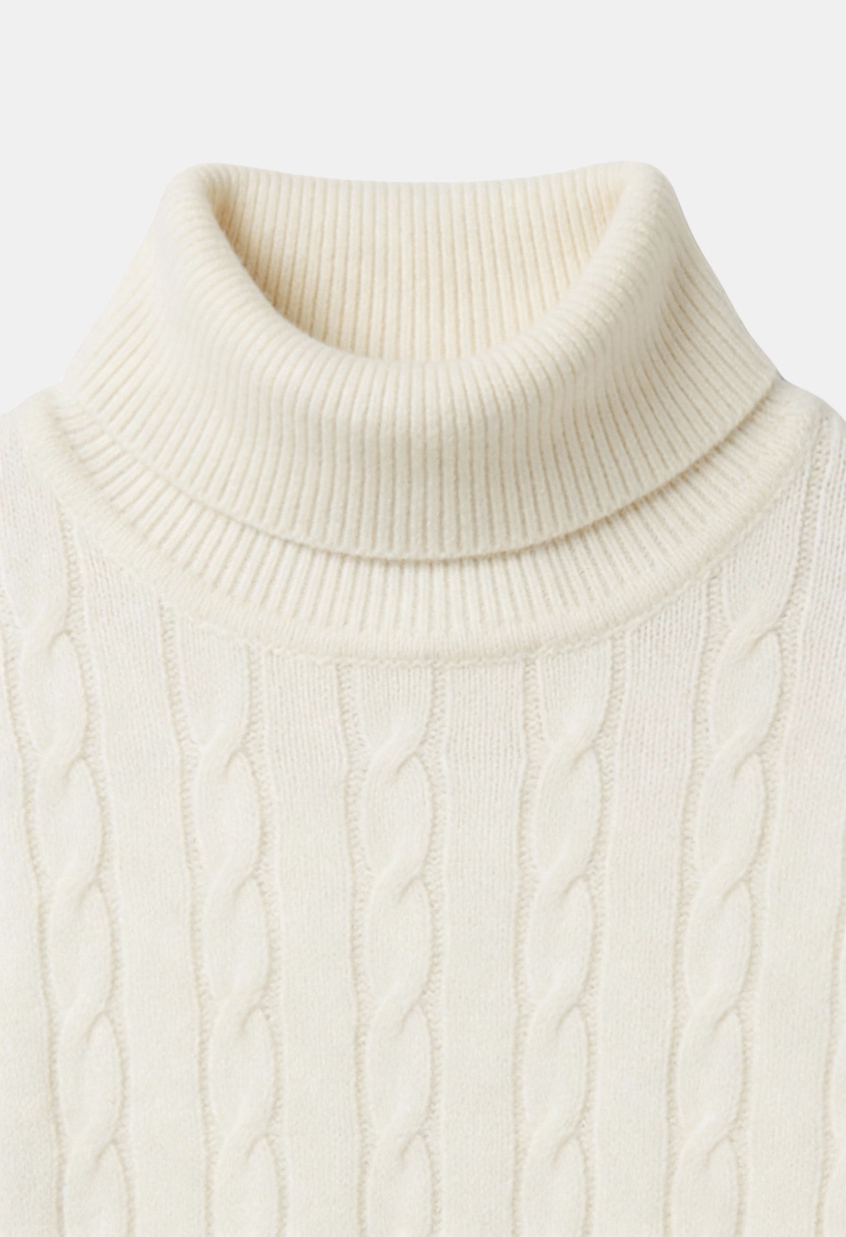 Refined Men’s Cable Knit Turtleneck Jumper
